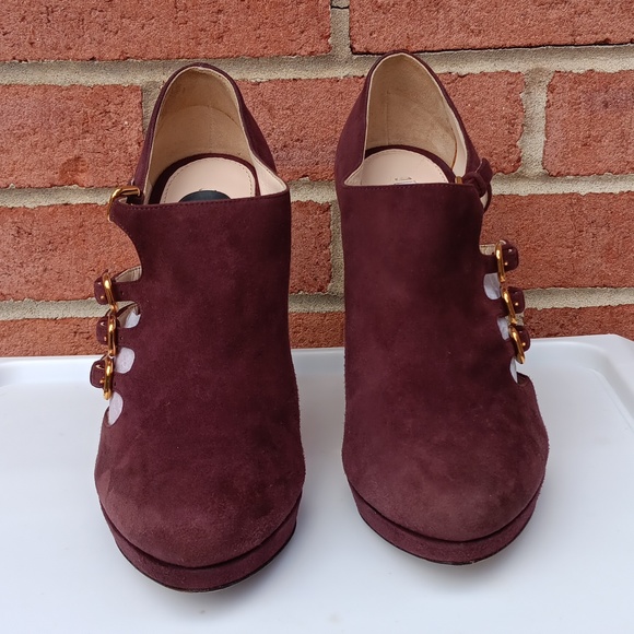 Prada Suede Buckle Pumps - Picture 3 of 15